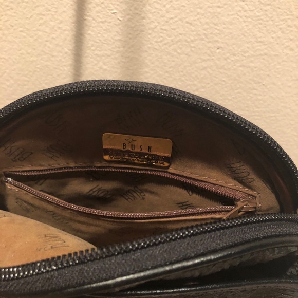 Black Distressed Kangaroo Leather Purse - Picture 3 of 3